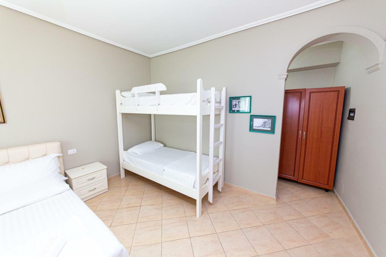 Hotel Roi Radhimë المظهر الخارجي الصورة